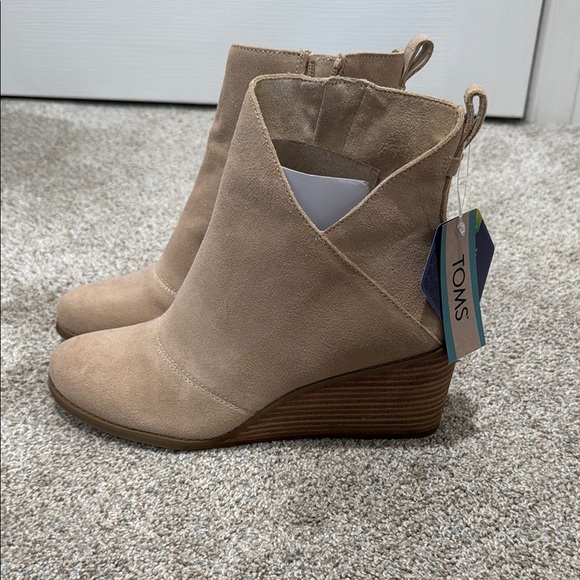 Toms Shoes - TOMS Women's Tan Suede Ankle Boots